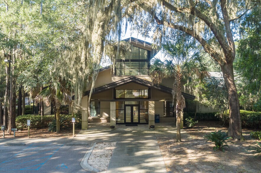 Primary Photo Of 10 Buck Island Rd, Bluffton Office For Lease
