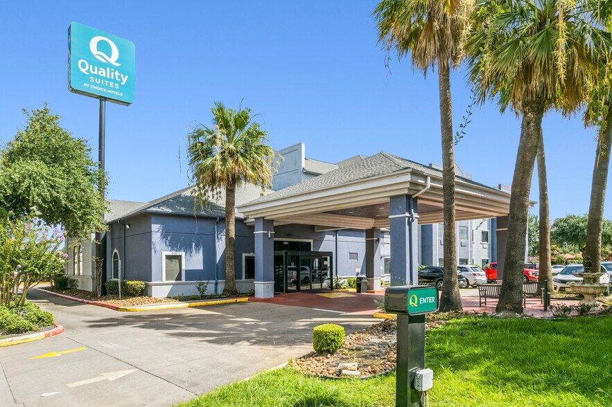 More Photos Of 17550 Northwest Fwy, Houston Hotel For Sale