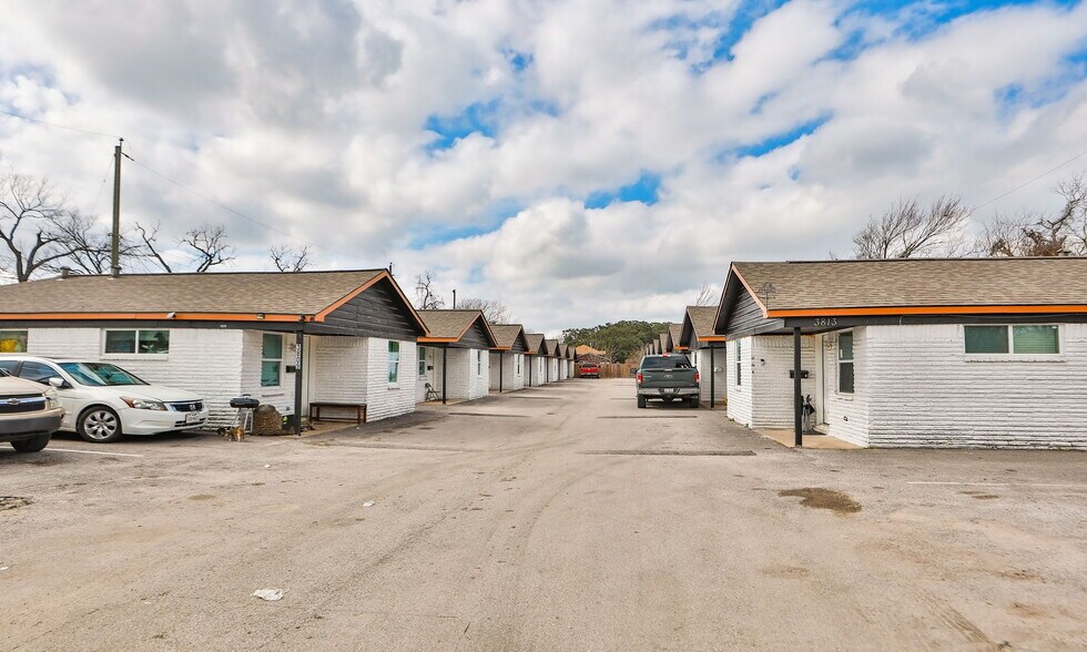 More Photos Of 3805-3813 Wipprecht St, Houston Apartments For Sale