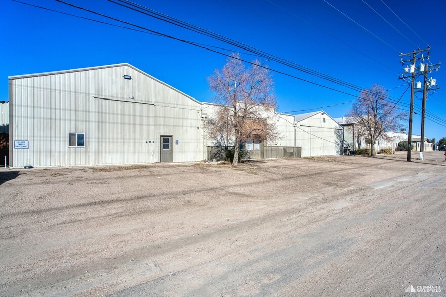More Photos Of 113-213 6th Ave, Greeley Warehouse For Lease