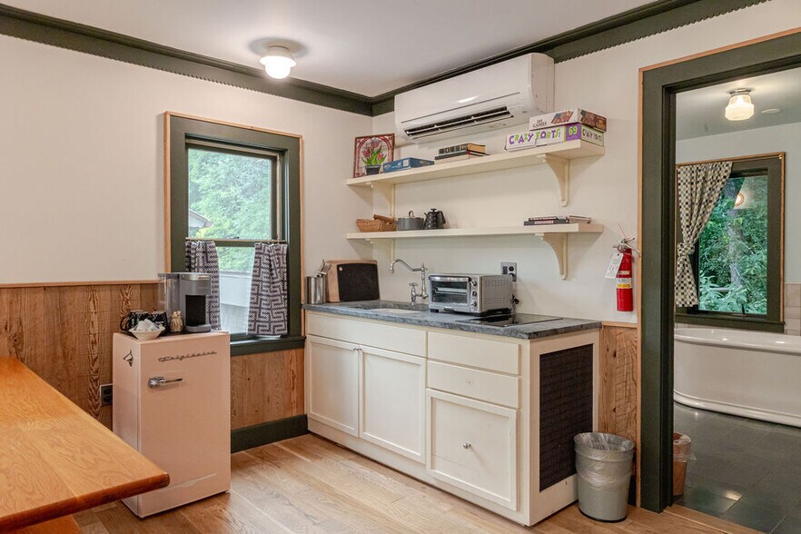 More Photos Of 37 Catamount Rd Hillsdale, Hillsdale Hotel For Sale