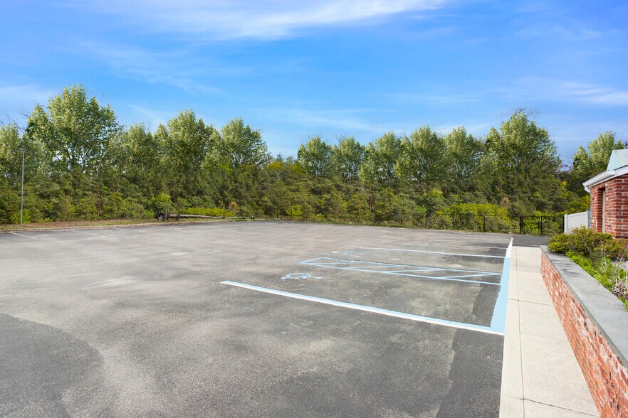 More Photos Of 62375 Rt-25, Southold Restaurant For Sale