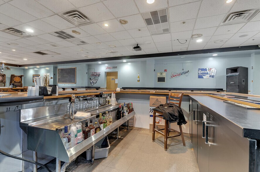 More Photos Of 2422-2426 S Park Ave, Buffalo Bowling Alley For Sale