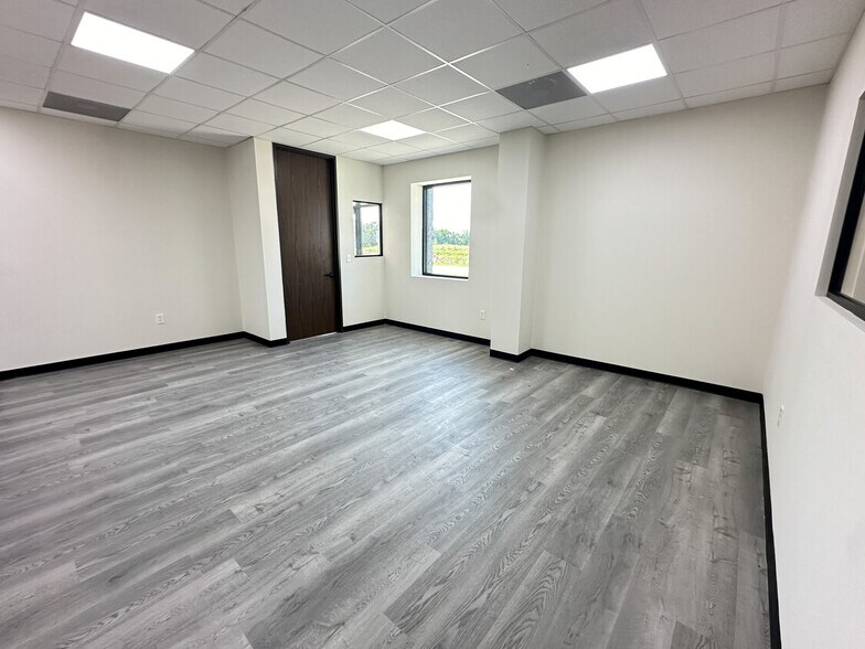 More Photos Of 2220 Katy Hockley Cut Off Rd, Katy Warehouse For Lease