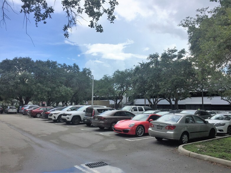More Photos Of 14125 NW 80th Ave, Miami Lakes Office For Sale