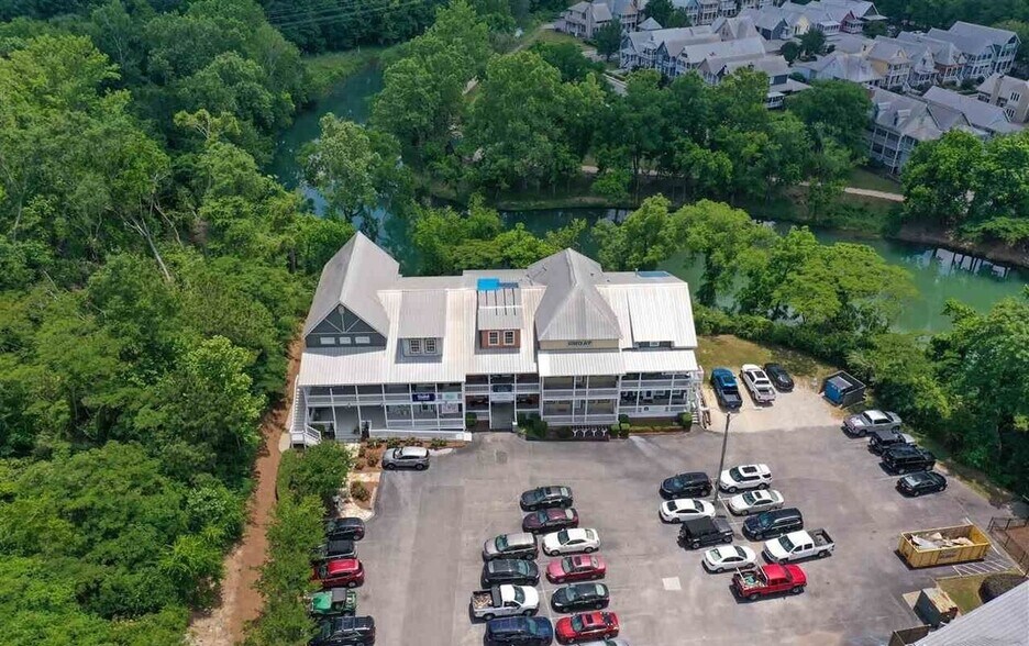 More Photos Of 911 Creekside Ct, Helena Storefront Retail Office For Sale
