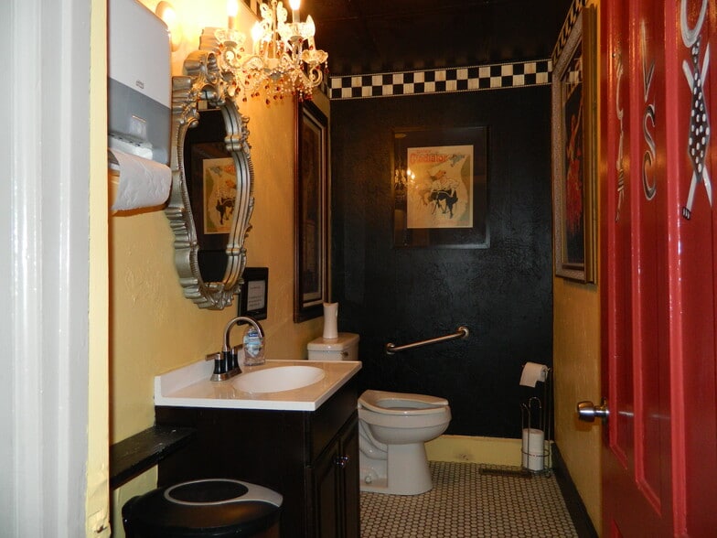 More Photos Of 304 Hawley Ave, Syracuse Restaurant For Lease