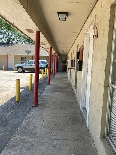 More Photos Of 8006 Richards St, Houston Apartments For Sale