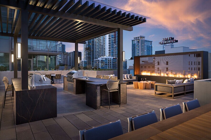 More Photos Of 702 Broadway, San Diego Apartments For Lease