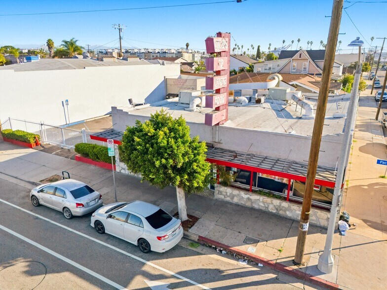 More Photos Of 486 W 20th St, San Pedro Storefront Retail Residential For Sale