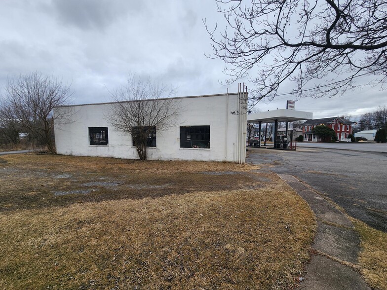 More Photos Of 4875 PA-44, Watsontown Service Station For Sale