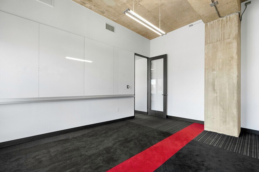 More Photos Of 2566 Overland Ave, Los Angeles Medical For Lease