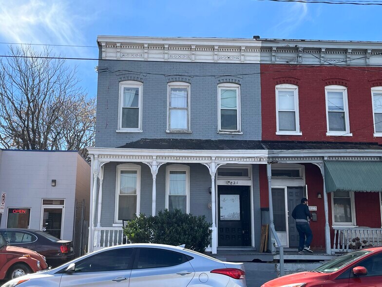 More Photos Of 821 W Marshall St, Richmond Specialty For Sale