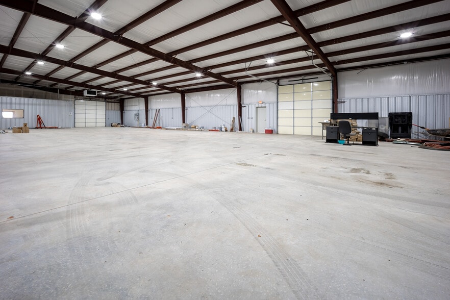 More Photos Of 6600 S I 35 Service Rd, Oklahoma City Flex For Lease