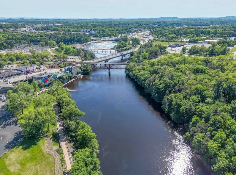 More Photos Of 211 Wisconsin Ave, Wisconsin Dells Hotel For Sale