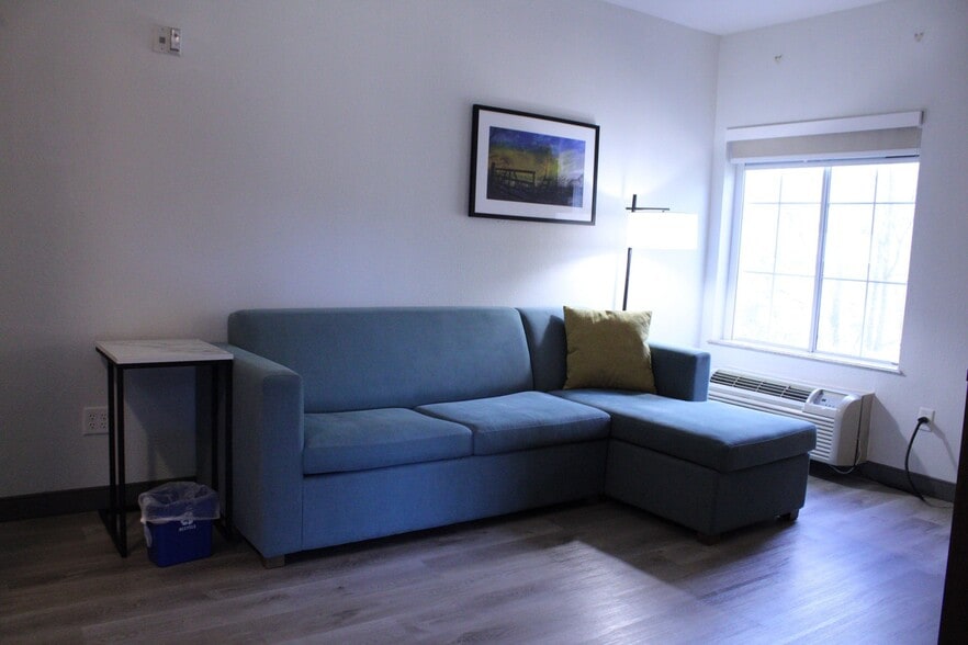 More Photos Of 104 N LHS Dr, Lumberton Hotel For Sale