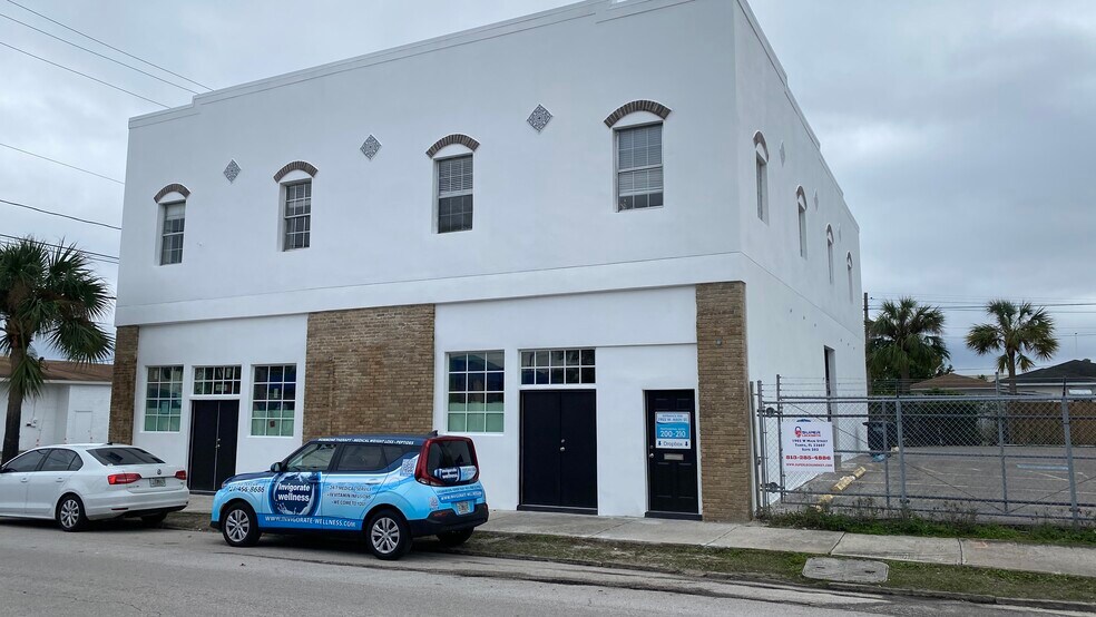 More Photos Of 1902 W Main St, Tampa Office For Lease