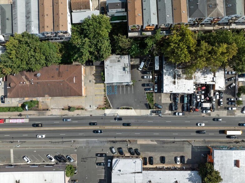 More Photos Of 746-748 Tonnele Ave, Jersey City Storefront Retail Office For Lease