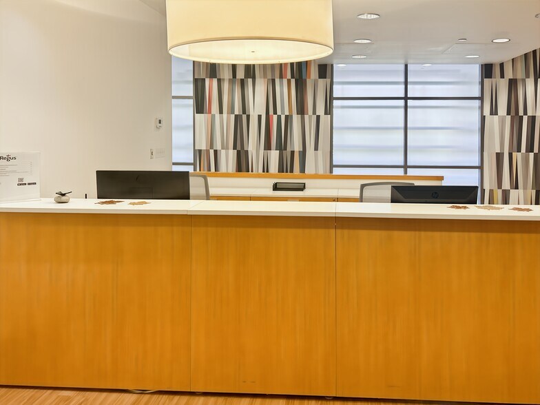More Photos Of 1902 Wright Pl, Carlsbad Coworking Space