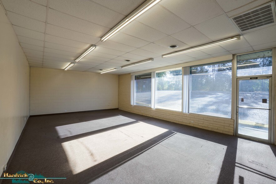 More Photos Of 2478 Victor Ave, Redding Light Manufacturing For Lease