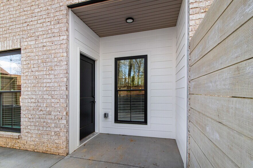 More Photos Of 160 Excell Rd, Clarksville Apartments For Sale