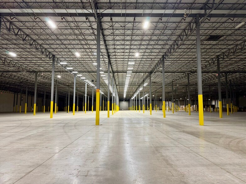 More Photos Of 1055 Hanover St, Wilkes-Barre Distribution For Lease