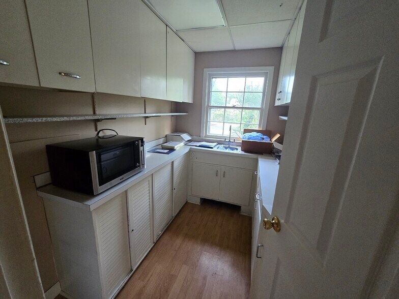 More Photos Of 200-204 N Harrison St, Princeton Medical For Sale