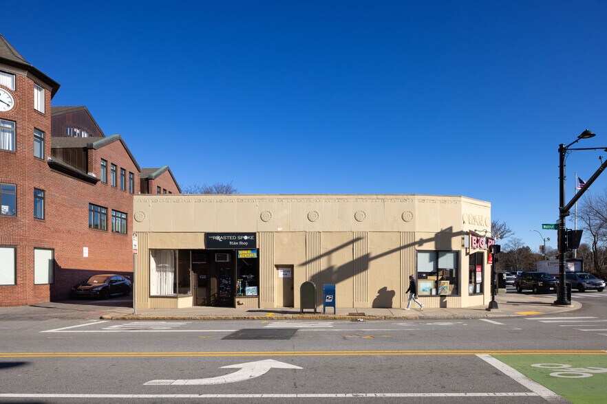 More Photos Of 823-833 Washington St, Newton Storefront Retail Office For Sale