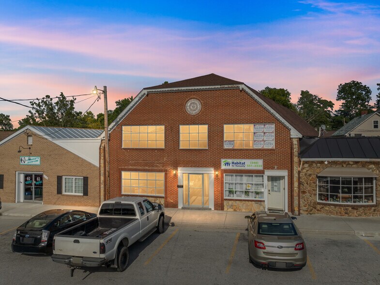 More Photos Of 111 Water St, Front Royal Loft Creative Space For Lease
