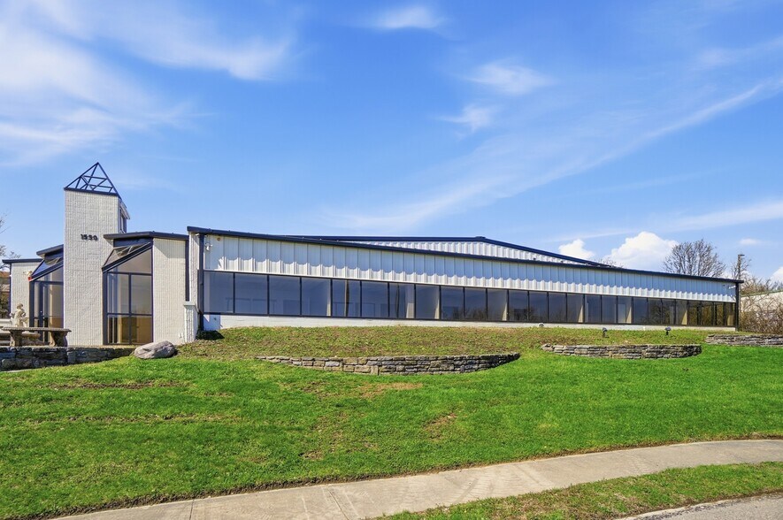 More Photos Of 1550 Magnolia Dr, Cincinnati Warehouse For Lease