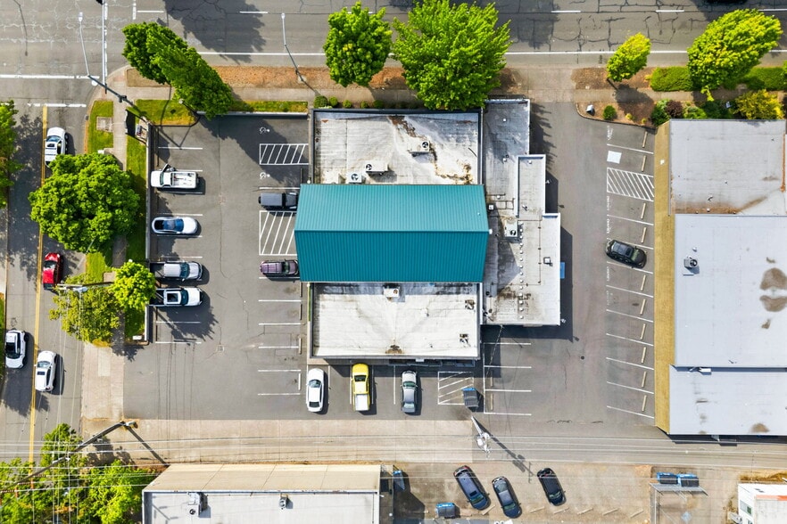 More Photos Of 1220 Liberty St NE, Salem Medical For Lease