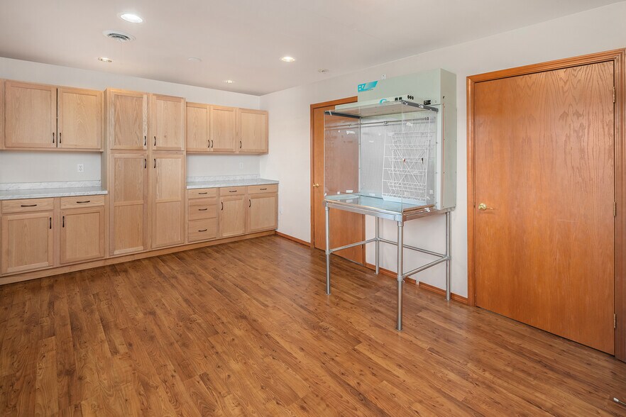 More Photos Of 421 Williams St, Mossyrock Office For Lease