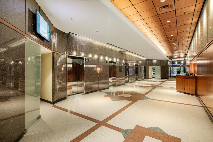 More Photos Of 1880 John F Kennedy Blvd, Philadelphia Medical For Lease