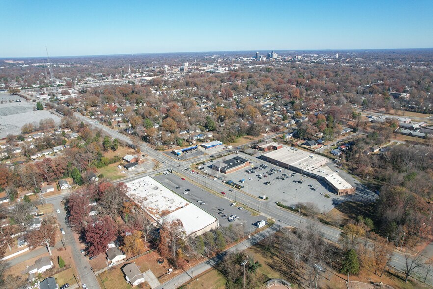 More Photos Of 1902-1922 Coliseum Blvd, Greensboro Unknown For Lease