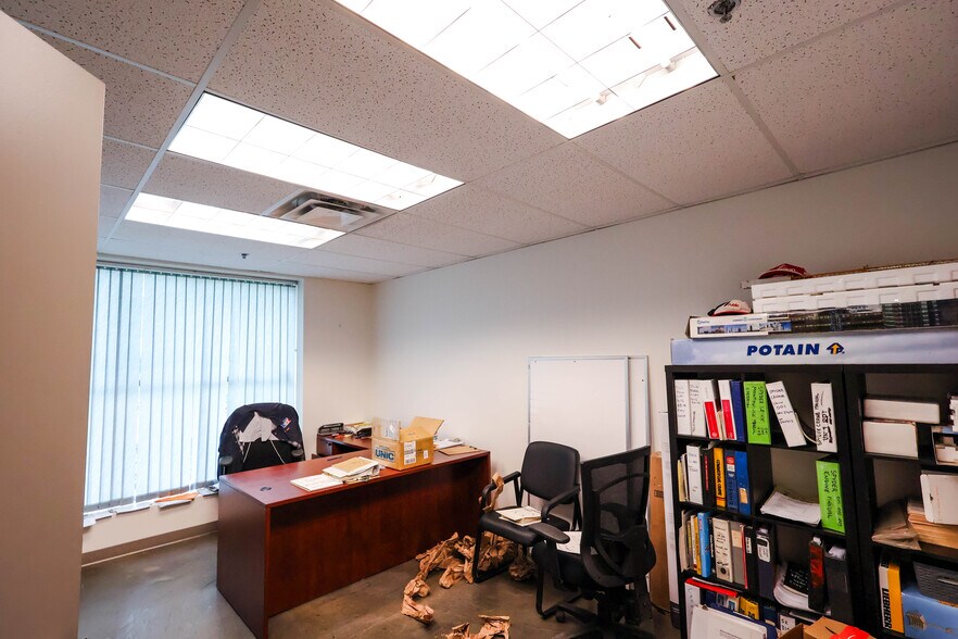 More Photos Of 26620 56 Ave, Langley Twp Warehouse For Sale