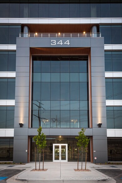 More Photos Of 344 W 13800 S, Draper Office For Lease