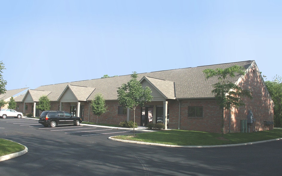 More Photos Of 3142 Broadway, Grove City Office For Lease