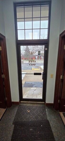 More Photos Of 1475-1495 W Main St, Tipp City Medical For Lease