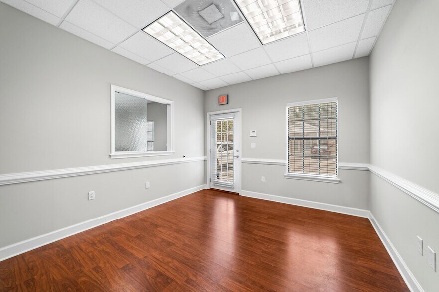 More Photos Of , Jacksonville Office For Sale