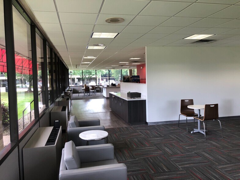 More Photos Of 800 Lanidex Plz, Parsippany Office For Lease