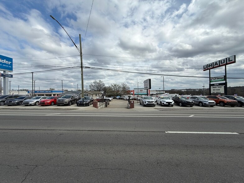 More Photos Of 1521 Gallatin Pike N, Madison Auto Dealership For Lease