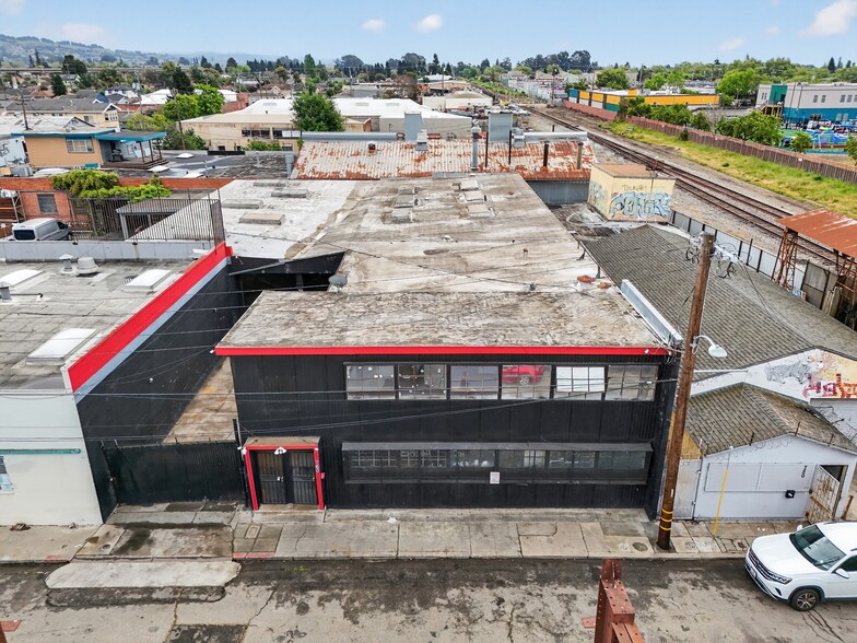 More Photos Of 760 Stone St, Oakland Industrial For Sale