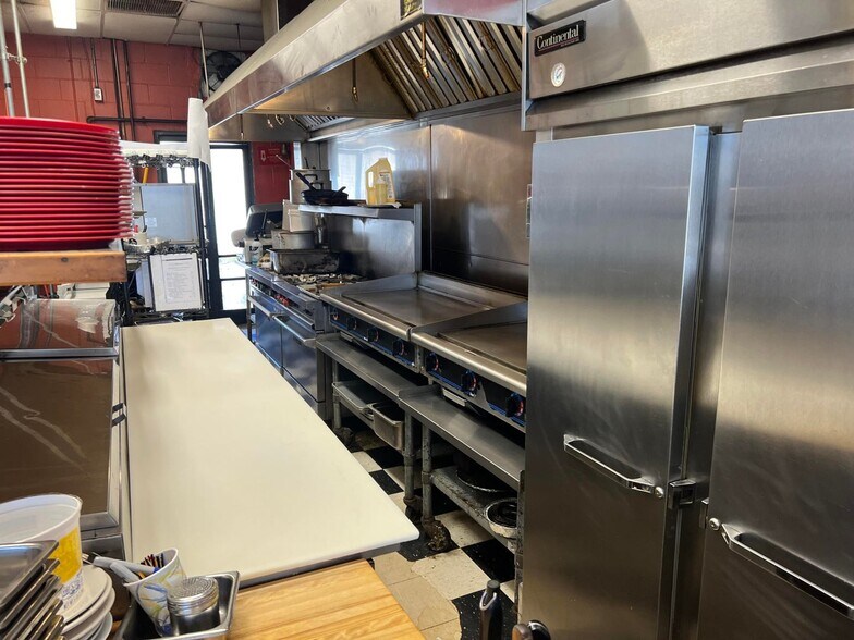 More Photos Of 151 High St, Ellsworth General Retail For Sale