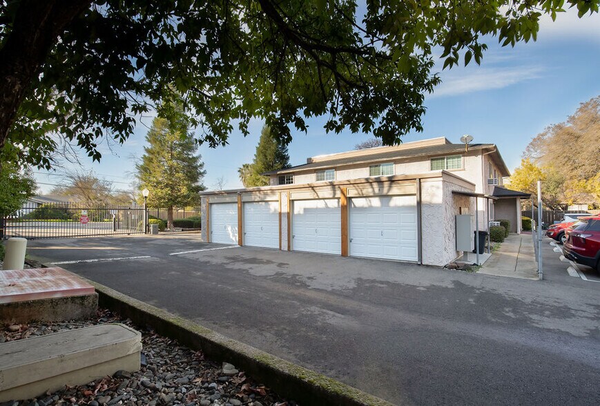 More Photos Of 2351 Victor Ave, Redding Apartments For Sale