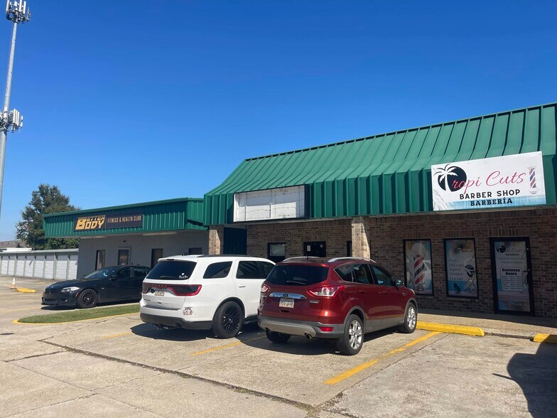 More Photos Of 13847 Coursey Blvd, Baton Rouge Freestanding For Lease