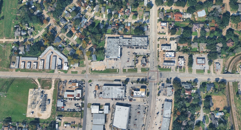 More Photos Of 918 W Southmore Ave, Pasadena Freestanding For Lease