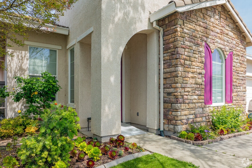 More Photos Of 5794 Spenlow Way, Sacramento Assisted Living For Sale