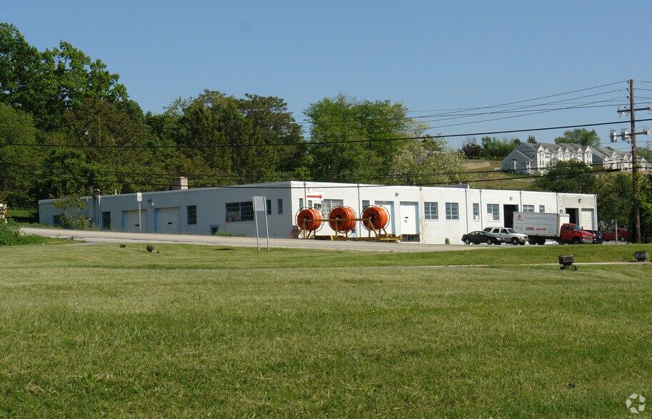 4551 Chambers Hill Rd, Harrisburg, PA 17111 Industrial For Lease