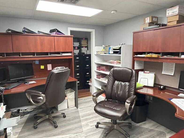 More Photos Of 2301 Brooklyn Ave, Harvey Light Manufacturing For Lease