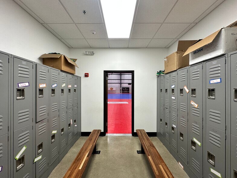 More Photos Of 200 Intertech Pky, Angola Health Club For Sale